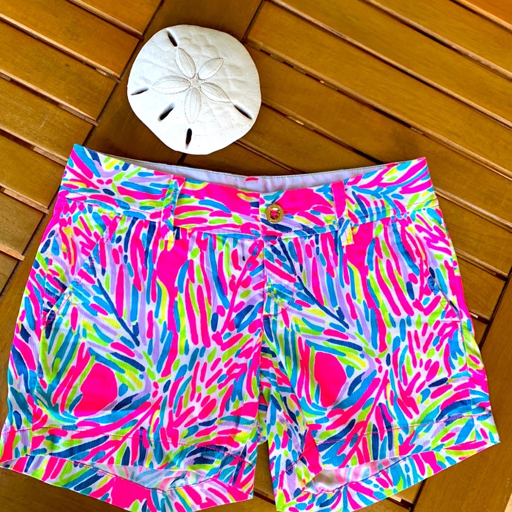 Lilly Pulitzer Callahan Short in a Size 00. THESE ARE BRAND NEW WITHOUT TAGS